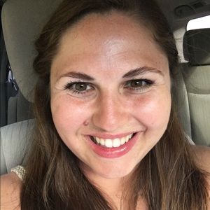 Meet your Posher, Lizzie